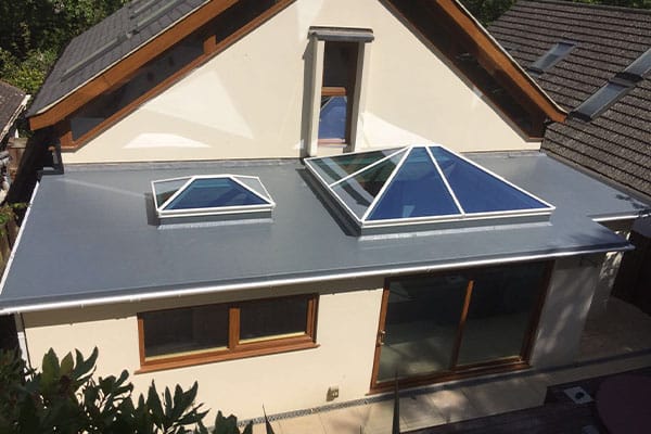 Key factors to consider when choosing a flat roof roof light2
